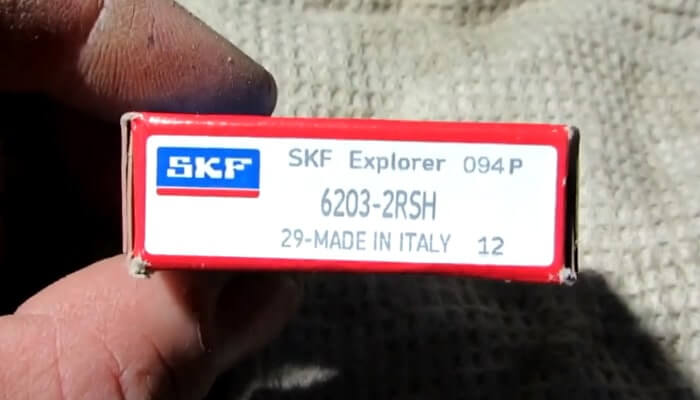 Подшипник для ролика натяжителя компании SKF на Киа Рио 3