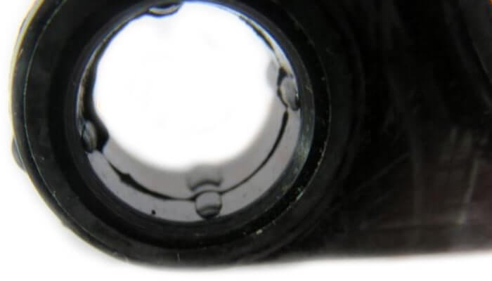 Облой резины на внутренней прокладки клапанной крышки Киа Рио-3 (2011-2017)