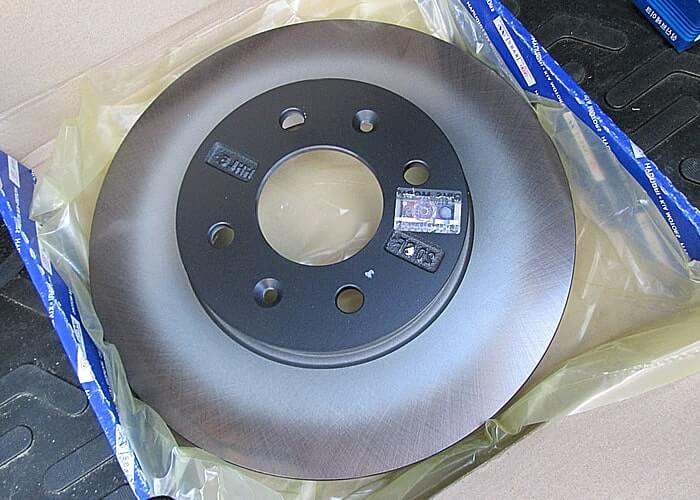 Оригинальные передние тормозные диски 51712-1R000 для Хендай Солярис от Хендай Акцент